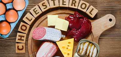 Cholestérol et protéines animales : oeufs, saucisson, fromage